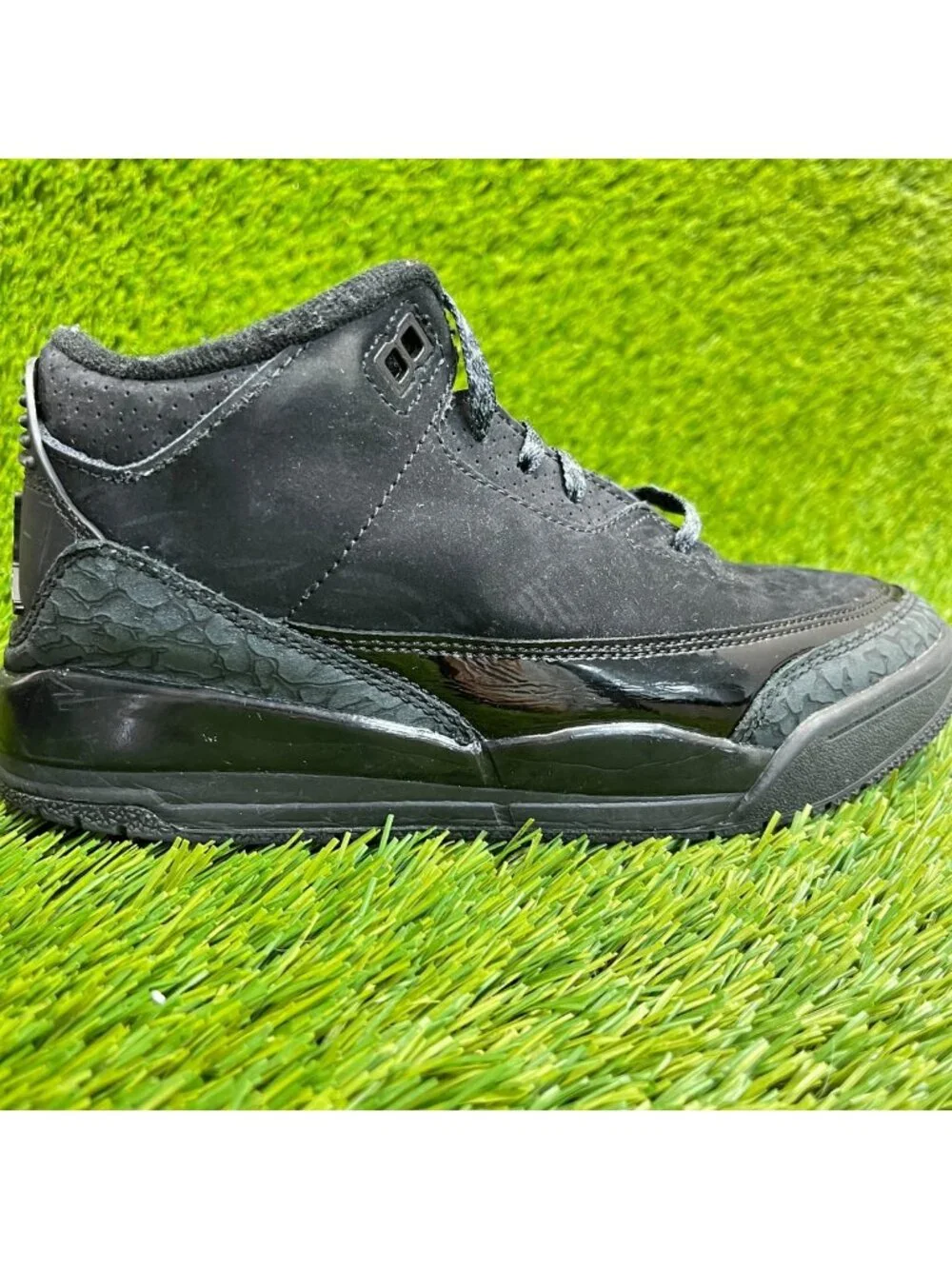 Nike Air Jordan 3 Retro Boys Size 3Y Triple Black Basketball Shoes Sneakers